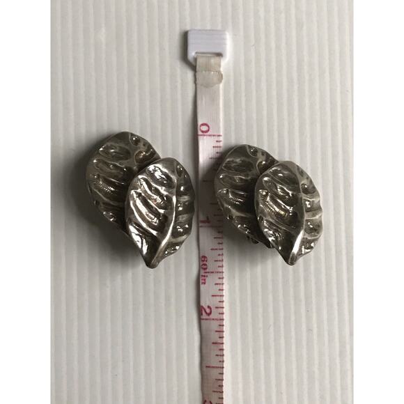 Vintage ROBERT LEE MORRIS Clip On EARRINGS brutalist leaves - Picture 4 of 5